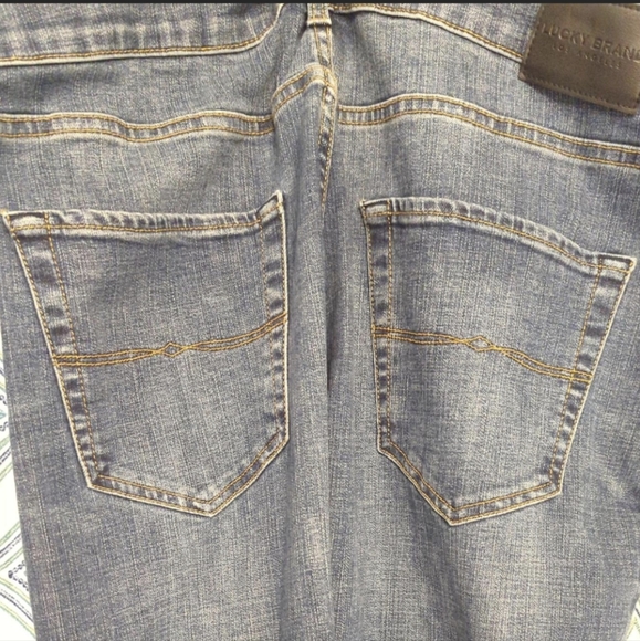 Lucky brand jeans men's size 36 waist 34 Length no holes or stains - Picture 8 of 8